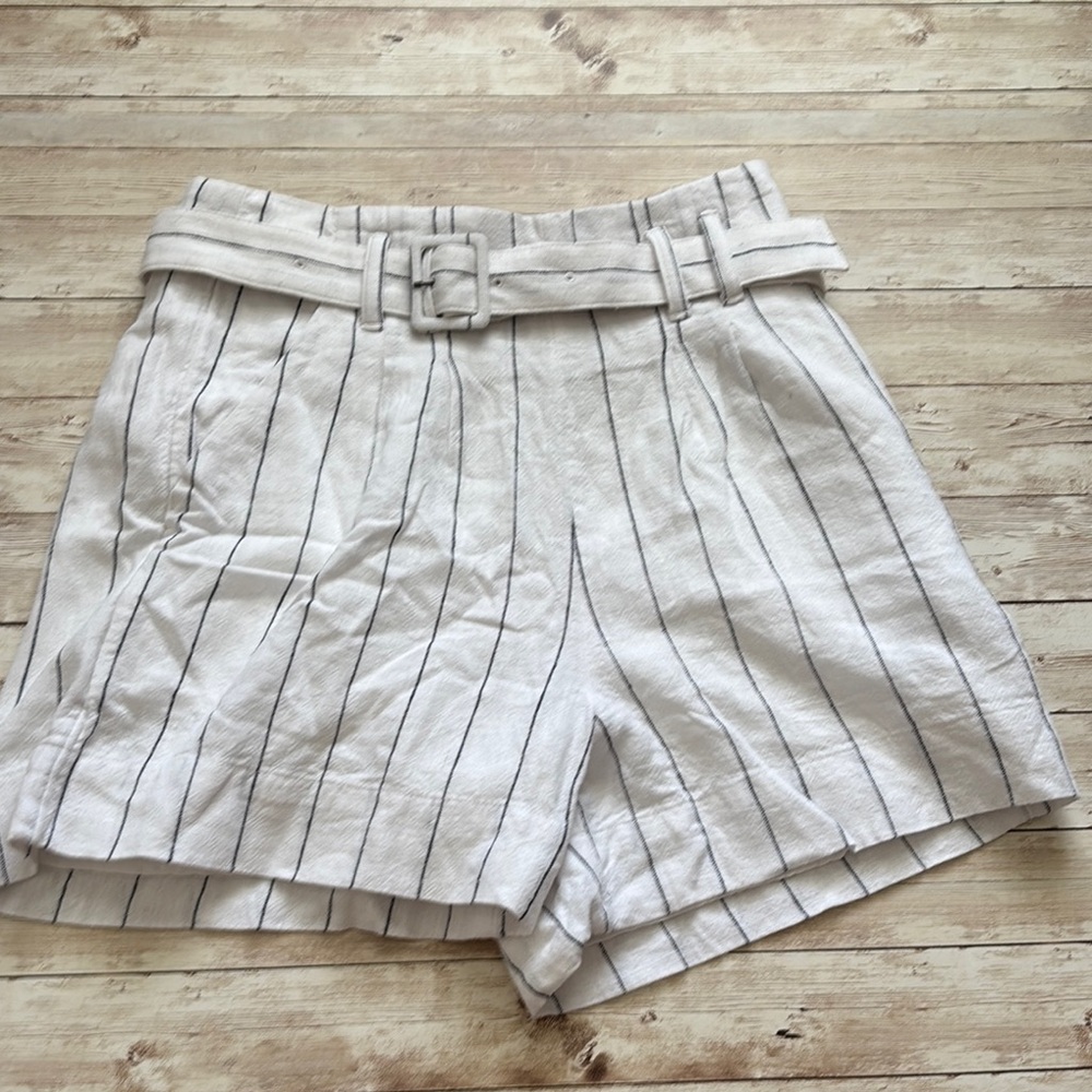 Abercrombie & Fitch High Waist White Shorts
